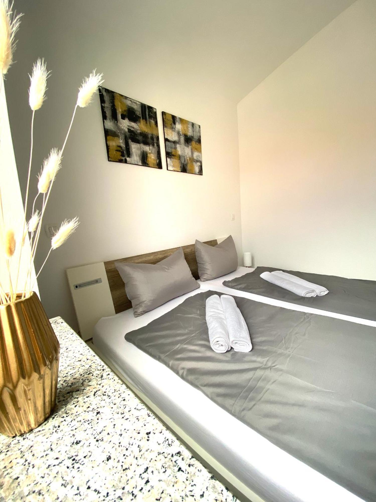 Apartments Bora Liznjan Luaran gambar