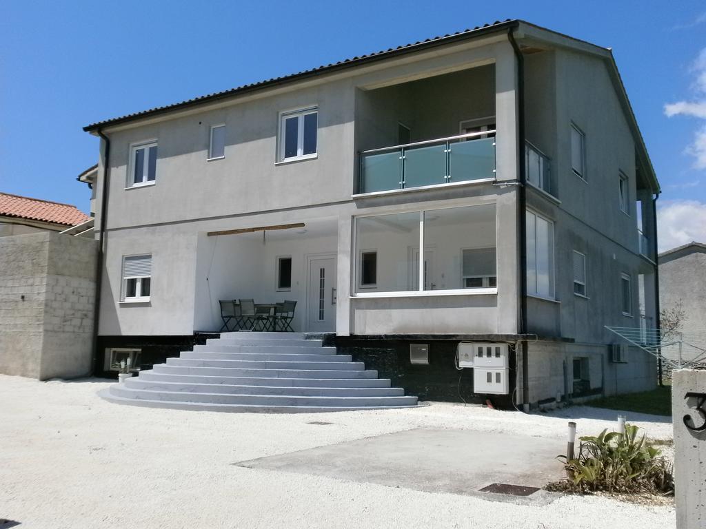 Apartments Bora Liznjan Luaran gambar